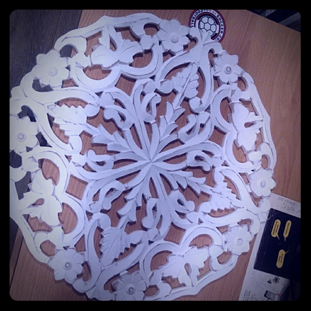 Medallion for wall